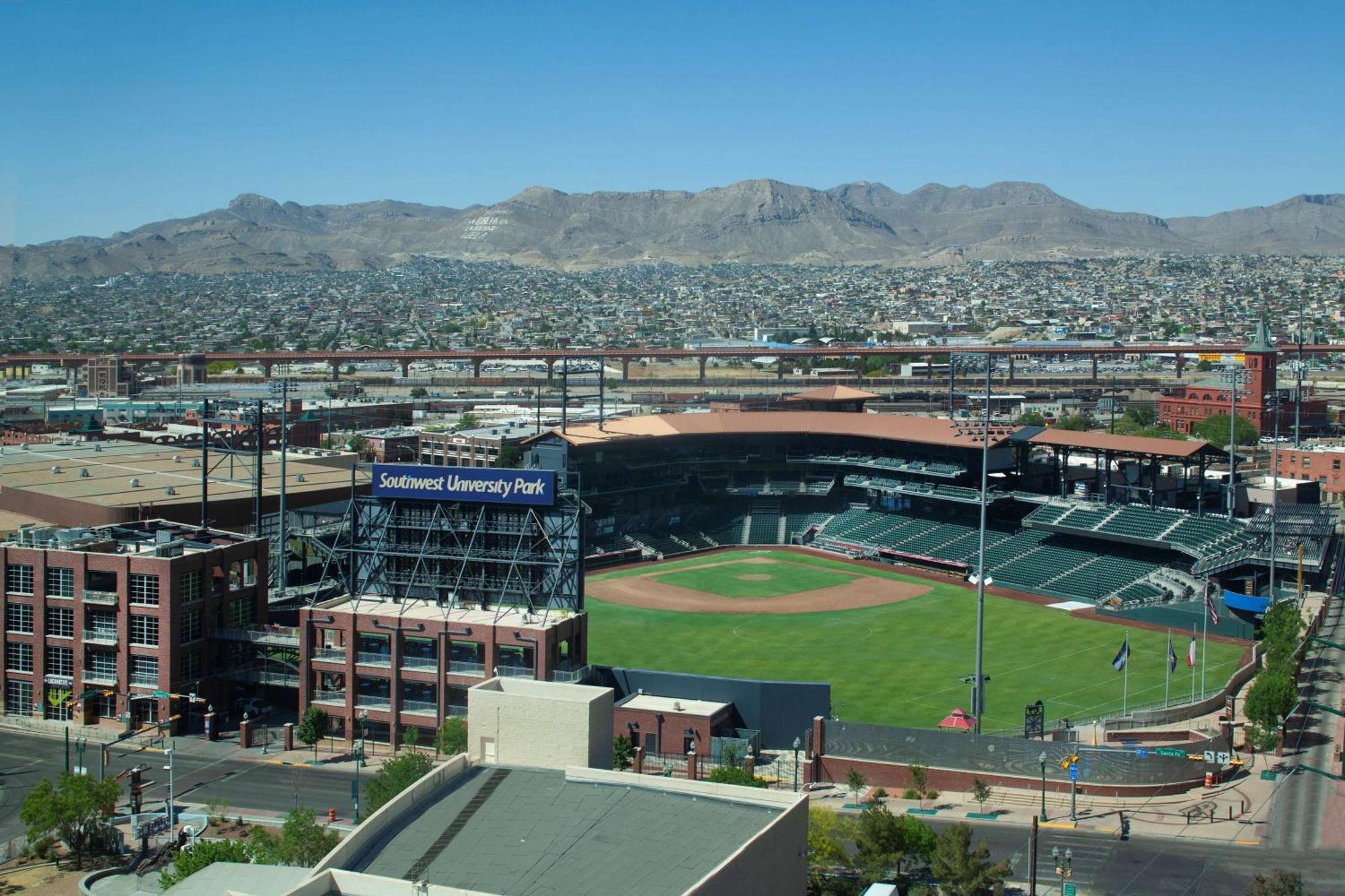 Hotel Doubletree By Hilton El Paso Downtown Exterior foto